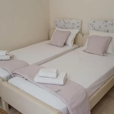 Nikiana's View Apartment *